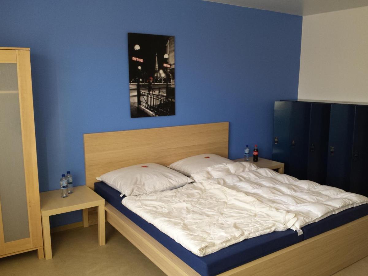 Hostel Jugendgästehaus Lichterfelde Berlin Exterior foto